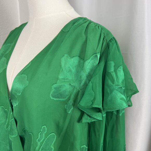 Strut Bolt Top Womens Large Green Bodysuit Four Leaf Clover St Patricks Day - Picture 4 of 13